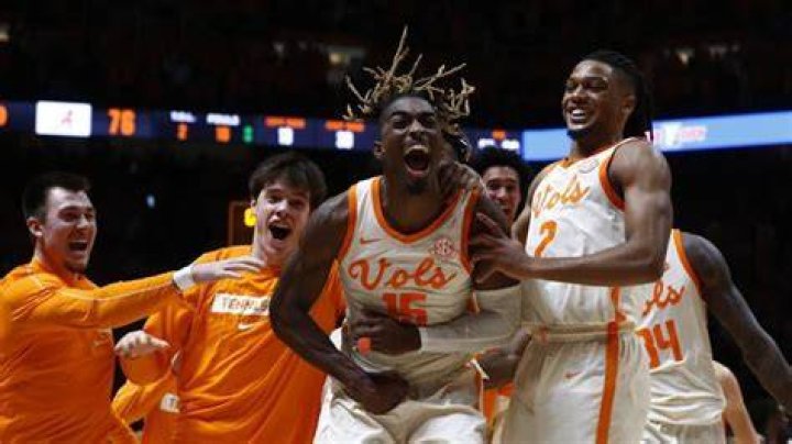 :basketball: