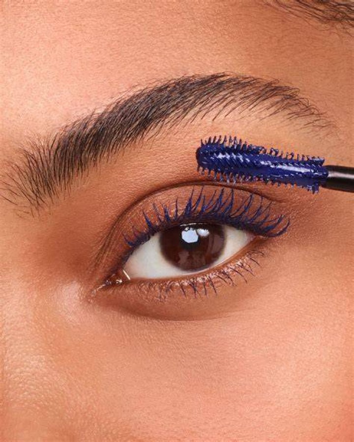 blue mascara