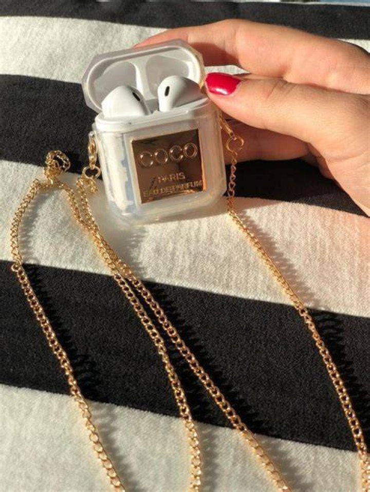 Parfum Airpod case