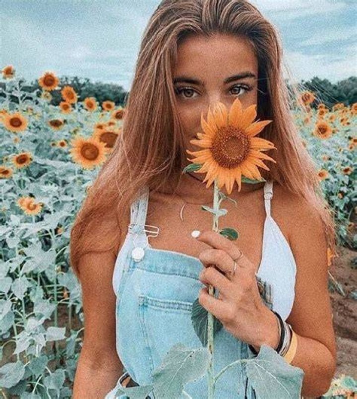 vsco girl sunflower
